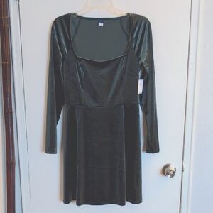 NWT Old Navy Green Velvet Long Sleeve Dress Size M